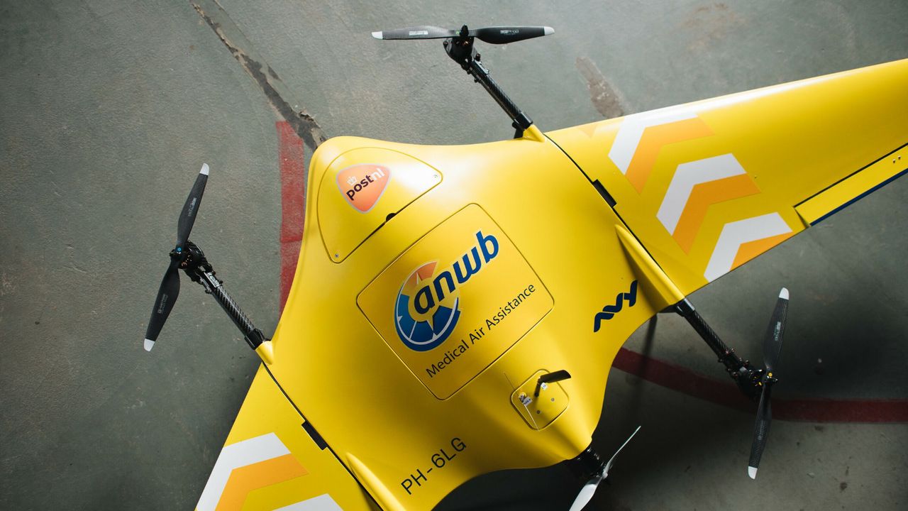 Drone gaat bloedmonsters tussen ziekenhuizen in Meppel en Zwolle vervoeren